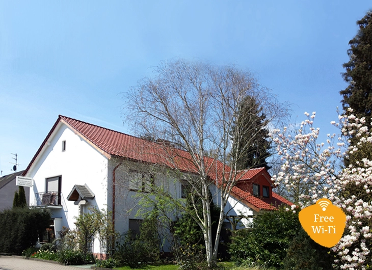 The Haus zum weißen Kreuz in Hürth